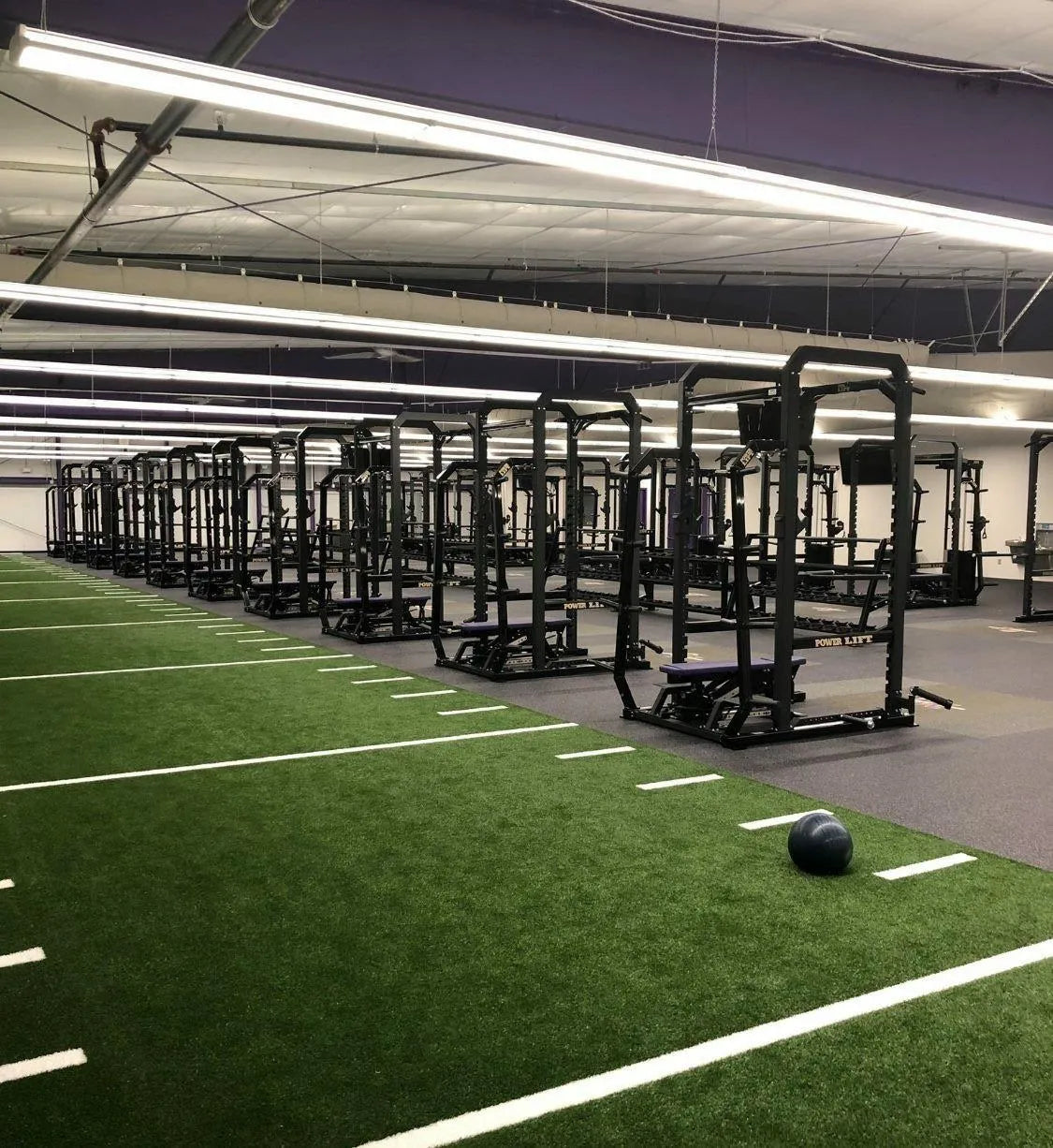 Bermuda Silverback-Synthetic Grass Turf-GrassTex-KNB Mills