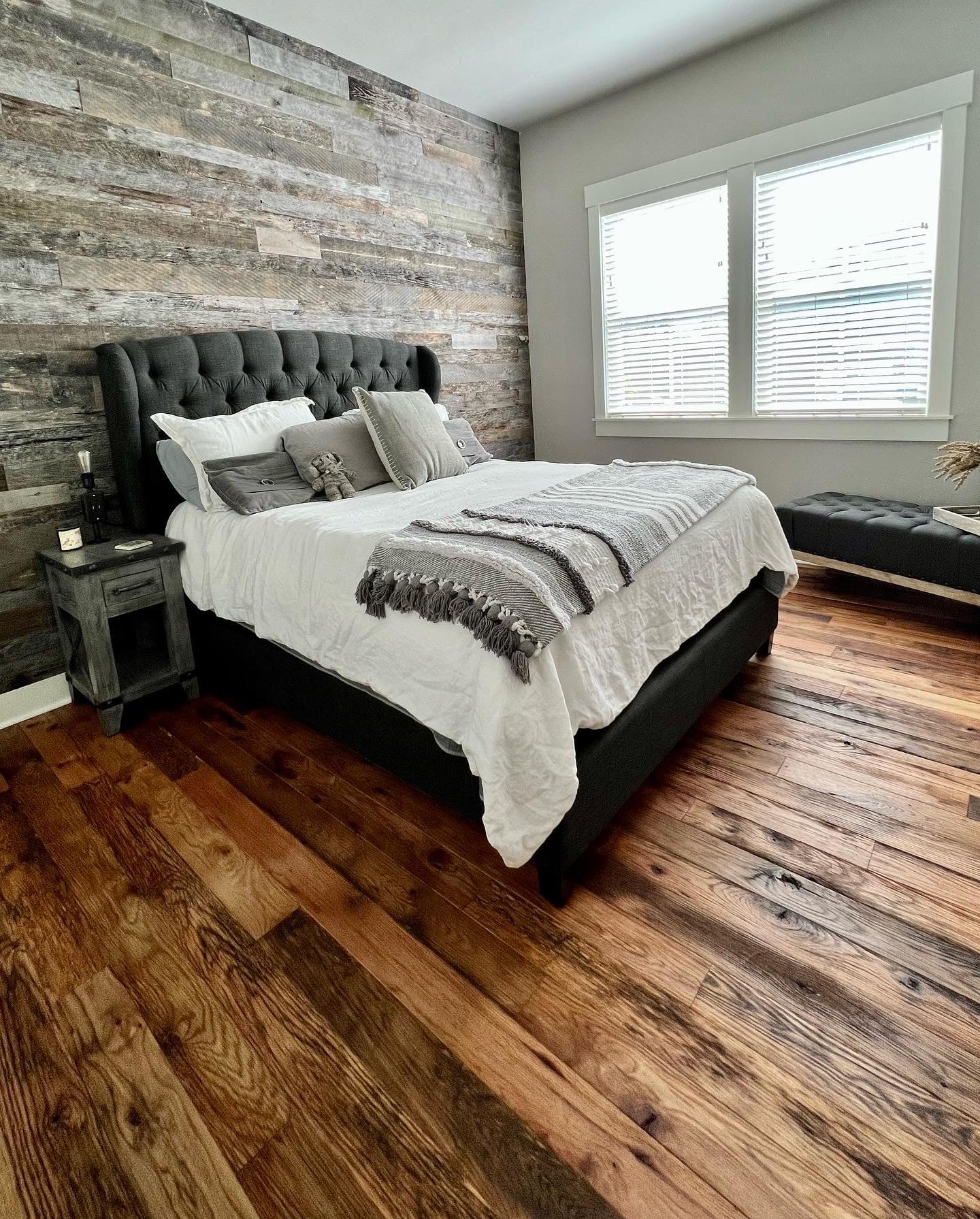 Racehorse Oak Wirebrushed-Hardwood- Reclaimed-Old World Timber-KNB Mills